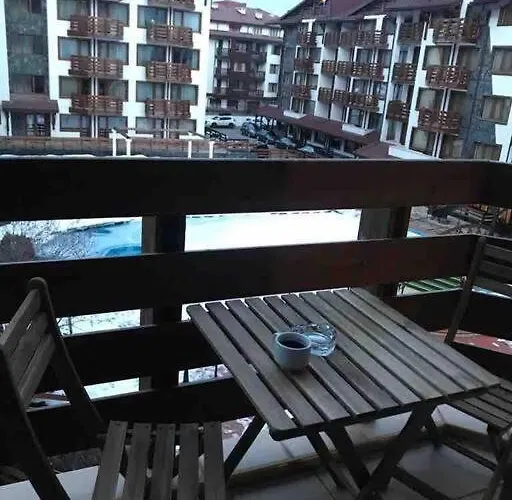 Lovely Private In Belelvedre 公寓 班斯科