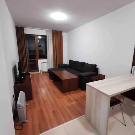 Lovely Private In Belelvedre アパート