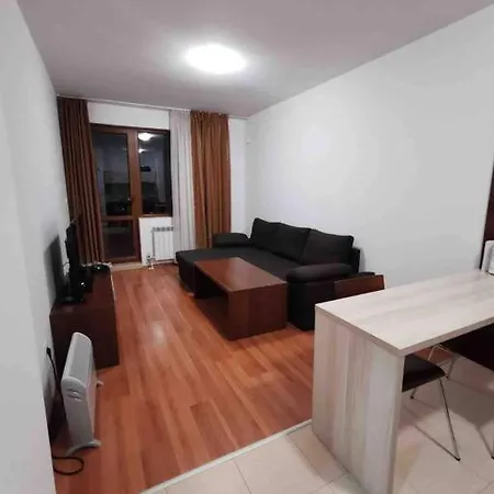 Lovely Private In Belelvedre Apartament